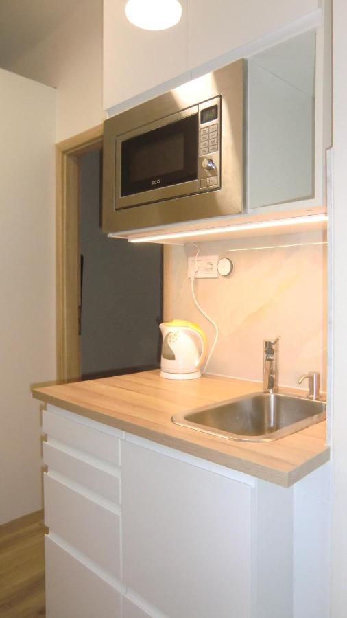 Hu Apartment ปราก ภายนอก รูปภาพ