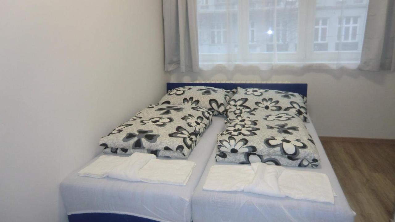 Hu Apartment ปราก ภายนอก รูปภาพ